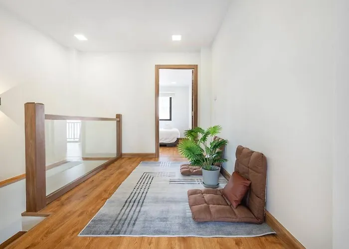 別墅 Miq Ekkamai3_pool Villa_3br House 曼谷